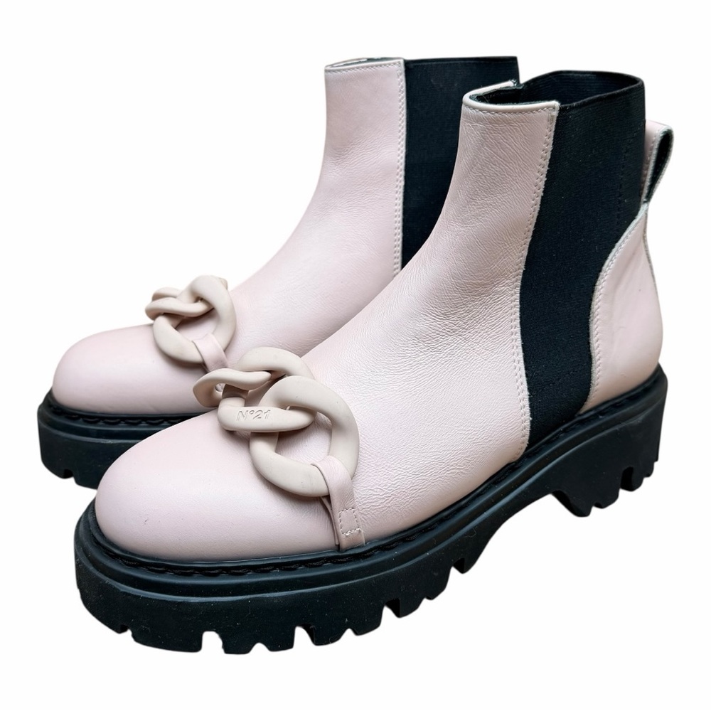 N21 women size 8 | 39 Pink and Black Ankle Booties with Chain Detail
